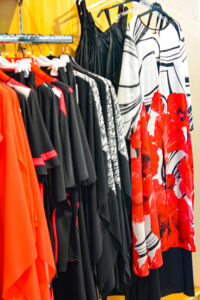 reparto donna taglie forti rosso e nero