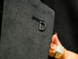 dettaglio manica tutto abbigliamento