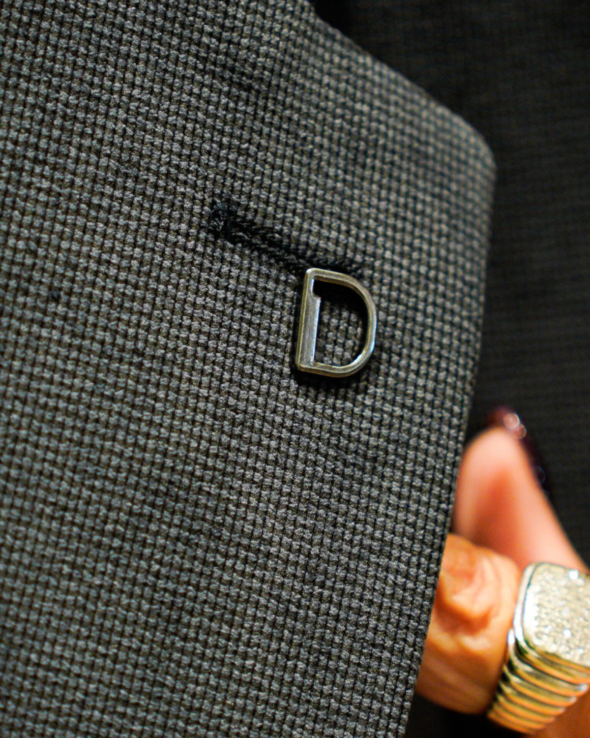 dettaglio manica tutto abbigliamento